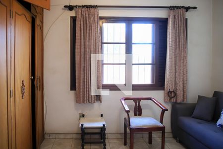 Casa à venda com 350m², 4 quartos e 2 vagas Casa à venda com 350m², 4 quartos e 2 vagasquarto5