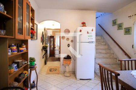 Casa à venda com 350m², 4 quartos e 2 vagas Casa à venda com 350m², 4 quartos e 2 vagasCozinha