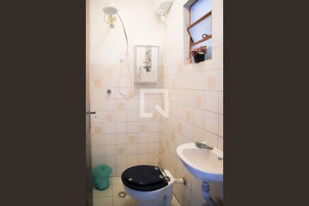 Casa à venda com 350m², 4 quartos e 2 vagas Casa à venda com 350m², 4 quartos e 2 vagasBanheiro quarto1