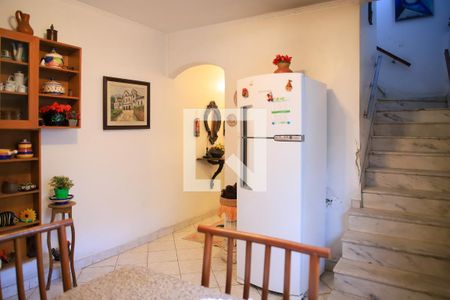 Casa à venda com 350m², 4 quartos e 2 vagas Casa à venda com 350m², 4 quartos e 2 vagasCozinha