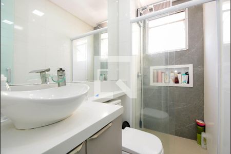 Apartamento à venda com 67m², 3 quartos e 1 vaga Apartamento à venda com 67m², 3 quartos e 1 vagaBanheiro da Suíte