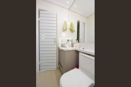 Apartamento à venda com 67m², 3 quartos e 1 vaga Apartamento à venda com 67m², 3 quartos e 1 vagaBanheiro da Suíte