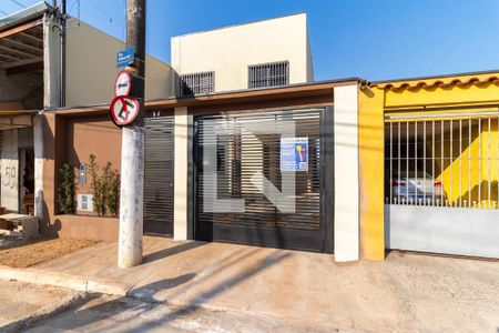 Casa para alugar com 158m², 3 quartos e 2 vagas Casa para alugar com 158m², 3 quartos e 2 vagasFachada