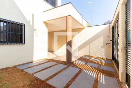 Casa para alugar com 158m², 3 quartos e 2 vagas Casa para alugar com 158m², 3 quartos e 2 vagasEntrada