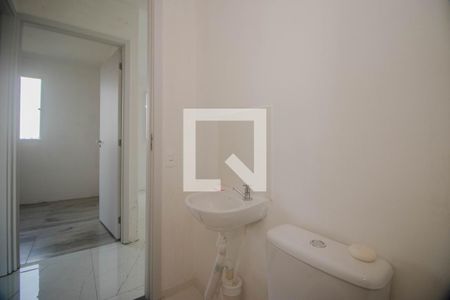 Banheiro de apartamento para alugar com 2 quartos, 42m² em Jardim Dona Leopoldina, Porto Alegre