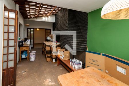 Casa à venda com 200m², 5 quartos e 3 vagas Casa à venda com 200m², 5 quartos e 3 vagasChurrasqueira