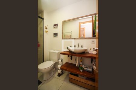 Apartamento à venda com 62m², 2 quartos e 1 vagaBanheiro Social