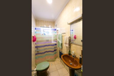 Casa à venda com 169m², 4 quartos e 2 vagas Casa à venda com 169m², 4 quartos e 2 vagasBanheiro