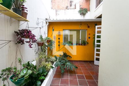 Casa à venda com 169m², 4 quartos e 2 vagas Casa à venda com 169m², 4 quartos e 2 vagasquintal