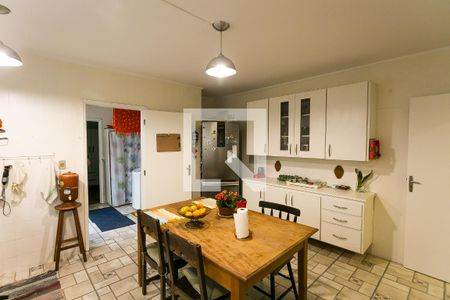 Casa à venda com 169m², 4 quartos e 2 vagas Casa à venda com 169m², 4 quartos e 2 vagasCozinha