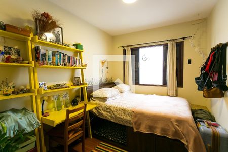 Casa à venda com 169m², 4 quartos e 2 vagas Casa à venda com 169m², 4 quartos e 2 vagasquarto 1