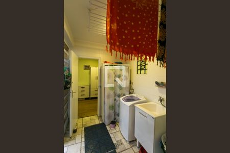 Casa à venda com 169m², 4 quartos e 2 vagas Casa à venda com 169m², 4 quartos e 2 vagasÁrea de Serviço