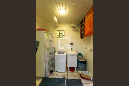 Casa à venda com 169m², 4 quartos e 2 vagas Casa à venda com 169m², 4 quartos e 2 vagasÁrea de Serviço