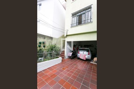 Casa à venda com 169m², 4 quartos e 2 vagas Casa à venda com 169m², 4 quartos e 2 vagasGaragem