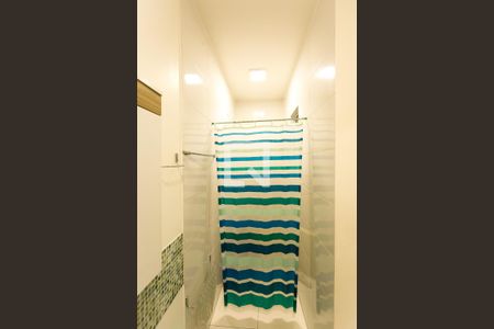 Casa à venda com 169m², 4 quartos e 2 vagas Casa à venda com 169m², 4 quartos e 2 vagasBanheiro da suíte 2 / edícula