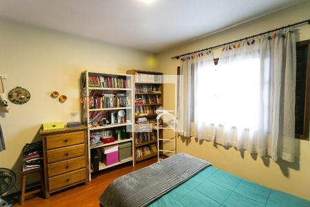 Casa à venda com 169m², 4 quartos e 2 vagas Casa à venda com 169m², 4 quartos e 2 vagassuíte