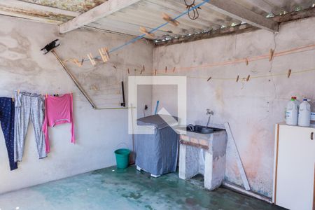 Casa à venda com 120m², 2 quartos e 2 vagas Casa à venda com 120m², 2 quartos e 2 vagasTerraço