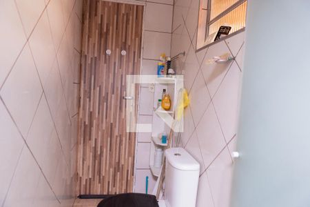 Casa à venda com 120m², 2 quartos e 2 vagas Casa à venda com 120m², 2 quartos e 2 vagasBanheiro do Quarto 2