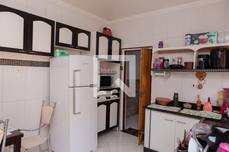 Casa à venda com 120m², 2 quartos e 2 vagas Casa à venda com 120m², 2 quartos e 2 vagasCozinha