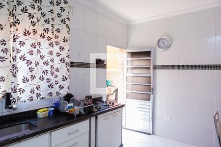 Casa à venda com 120m², 2 quartos e 2 vagas Casa à venda com 120m², 2 quartos e 2 vagasCozinha