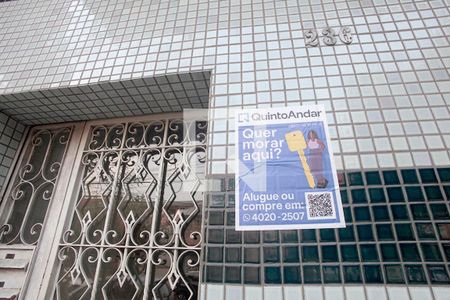 Plaquinha de apartamento para alugar com 1 quarto, 43m² em Azenha, Porto Alegre