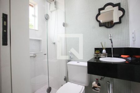 Casa à venda com 280m², 4 quartos e 5 vagas Casa à venda com 280m², 4 quartos e 5 vagasBanheiro da Suíte 2