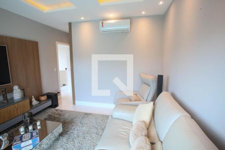 Casa à venda com 280m², 4 quartos e 5 vagas Casa à venda com 280m², 4 quartos e 5 vagasSala de TV