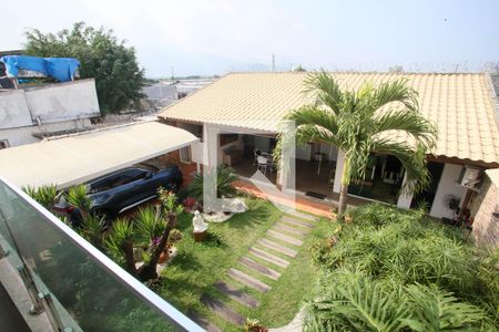 Casa à venda com 280m², 4 quartos e 5 vagas Casa à venda com 280m², 4 quartos e 5 vagasVaranda da Suíte 1