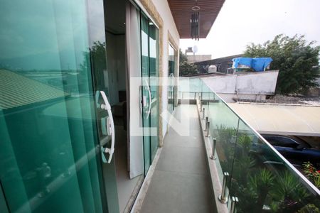 Casa à venda com 280m², 4 quartos e 5 vagas Casa à venda com 280m², 4 quartos e 5 vagasVaranda da Suíte 1