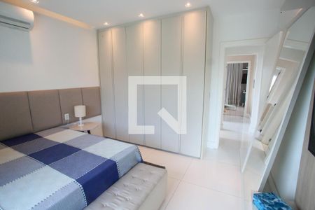 Casa à venda com 280m², 4 quartos e 5 vagas Casa à venda com 280m², 4 quartos e 5 vagasQuarto 2