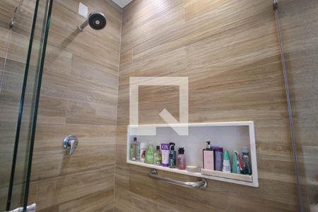 Casa à venda com 280m², 4 quartos e 5 vagas Casa à venda com 280m², 4 quartos e 5 vagasBanheiro da Suíte 1