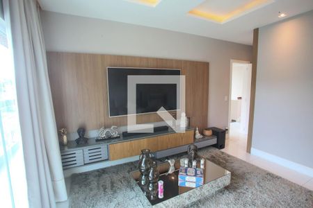 Casa à venda com 280m², 4 quartos e 5 vagas Casa à venda com 280m², 4 quartos e 5 vagasSala de TV