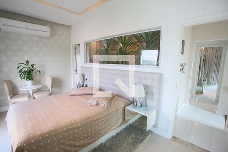 Casa à venda com 280m², 4 quartos e 5 vagas Casa à venda com 280m², 4 quartos e 5 vagasQuarto Suíte 1