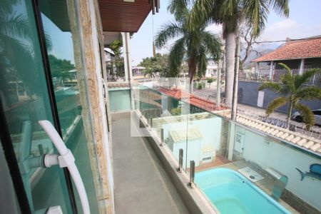 Casa à venda com 280m², 4 quartos e 5 vagas Casa à venda com 280m², 4 quartos e 5 vagasVaranda do Quarto 2