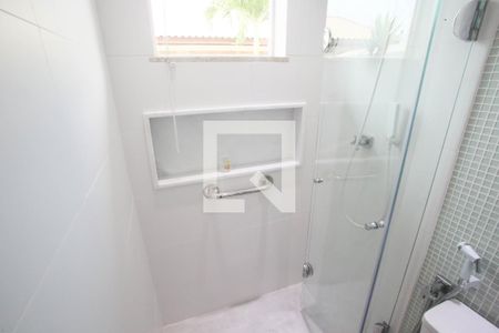 Casa à venda com 280m², 4 quartos e 5 vagas Casa à venda com 280m², 4 quartos e 5 vagasBanheiro da Suíte 2