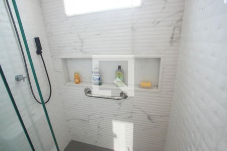 Casa à venda com 280m², 4 quartos e 5 vagas Casa à venda com 280m², 4 quartos e 5 vagasBanheiro Social