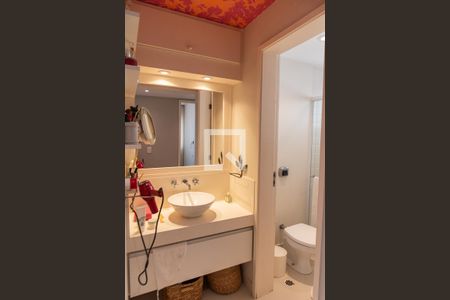 Apartamento à venda com 75m², 2 quartos e 1 vagaBanheiro