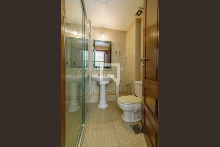 Apartamento à venda com 121m², 4 quartos e 2 vagasBanheiro da Suíte