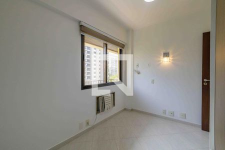 Apartamento à venda com 121m², 4 quartos e 2 vagasQuarto 1