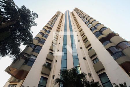 Apartamento à venda com 117m², 4 quartos e 4 vagasCondomínio - Fachada 
