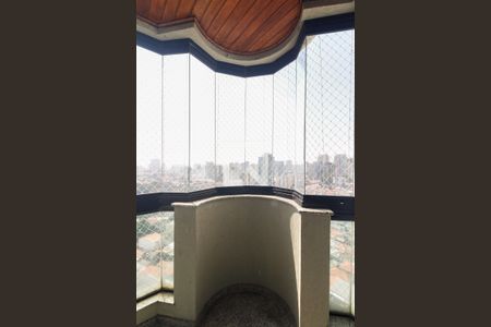 Apartamento à venda com 117m², 4 quartos e 4 vagasSuíte 1 - Varanda 