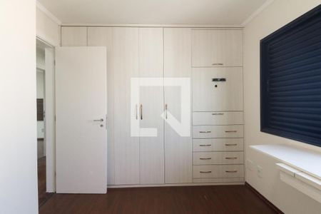 Apartamento à venda com 117m², 4 quartos e 4 vagasQuarto 2