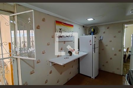 Casa à venda com 230m², 3 quartos e 2 vagascozinha