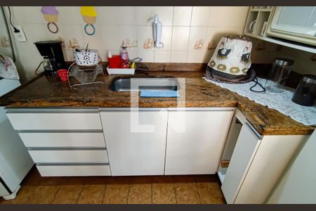 Casa à venda com 230m², 3 quartos e 2 vagascozinha