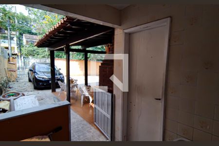 Casa à venda com 230m², 3 quartos e 2 vagasárea de serviço