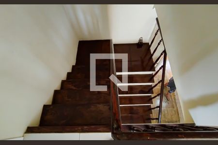 Casa à venda com 230m², 3 quartos e 2 vagasescada