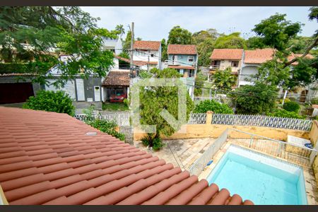 Casa à venda com 230m², 3 quartos e 2 vagasquarto 2 suíte vista