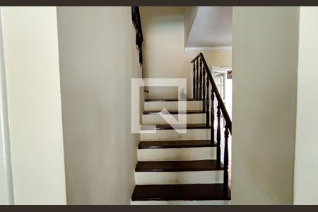 Casa à venda com 230m², 3 quartos e 2 vagasescada