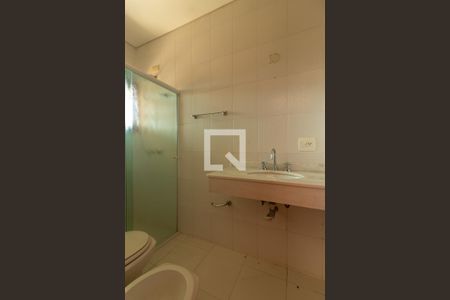 Casa para alugar com 280m², 5 quartos e 5 vagasBanheiro da Suíte 3