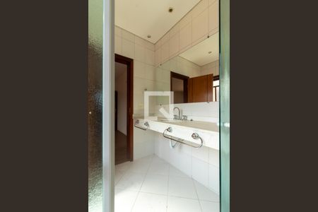 Casa para alugar com 280m², 5 quartos e 5 vagasBanheiro da Suíte 2